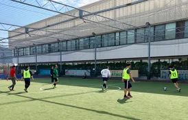 サッカー部。フットサルの試合中の様子。